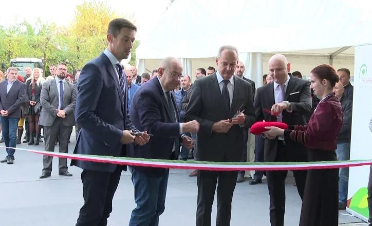 A Bata Kft. új műhelyrészét adták át Oromhegyesen