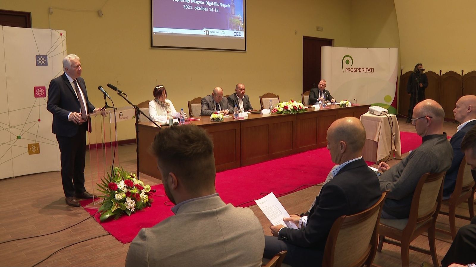 Minden területen lépést kell tartani a digitális fejlődéssel