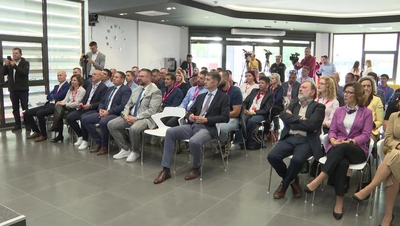 Tapasztalt mentorok és szakmai csapat segíti a vajdasági vállalkozókat