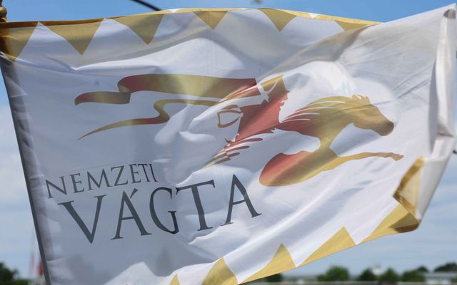A PROSPERITATI SÁTRÁNÁL IS ROTYOGOTT A PÖRKÖLT A VÁGTÁN 