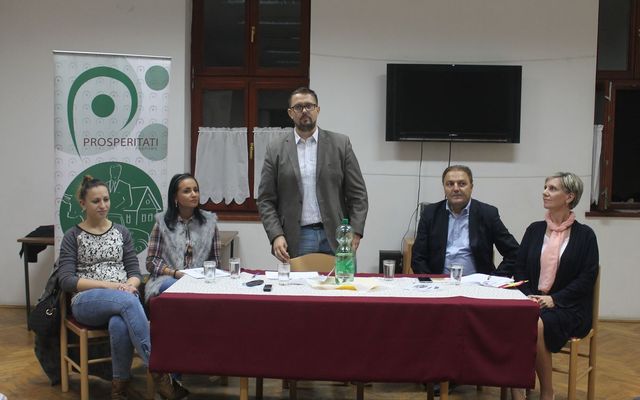 IV. pályázati körrel kapcsolatos tájékoztató lakossági fórum Csókán (képek)