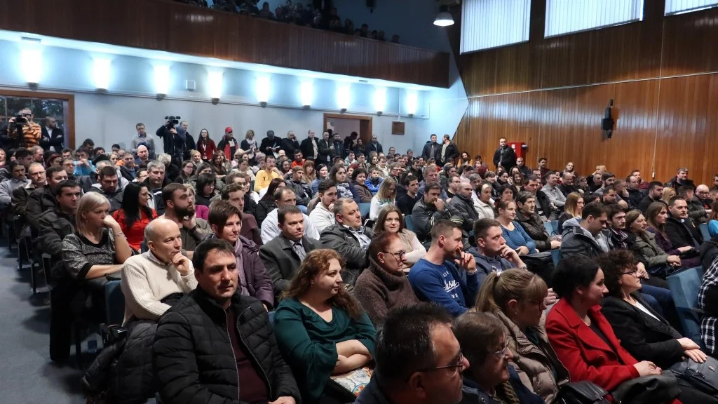 Ünnepélyes szerződésaláírás (képek)
